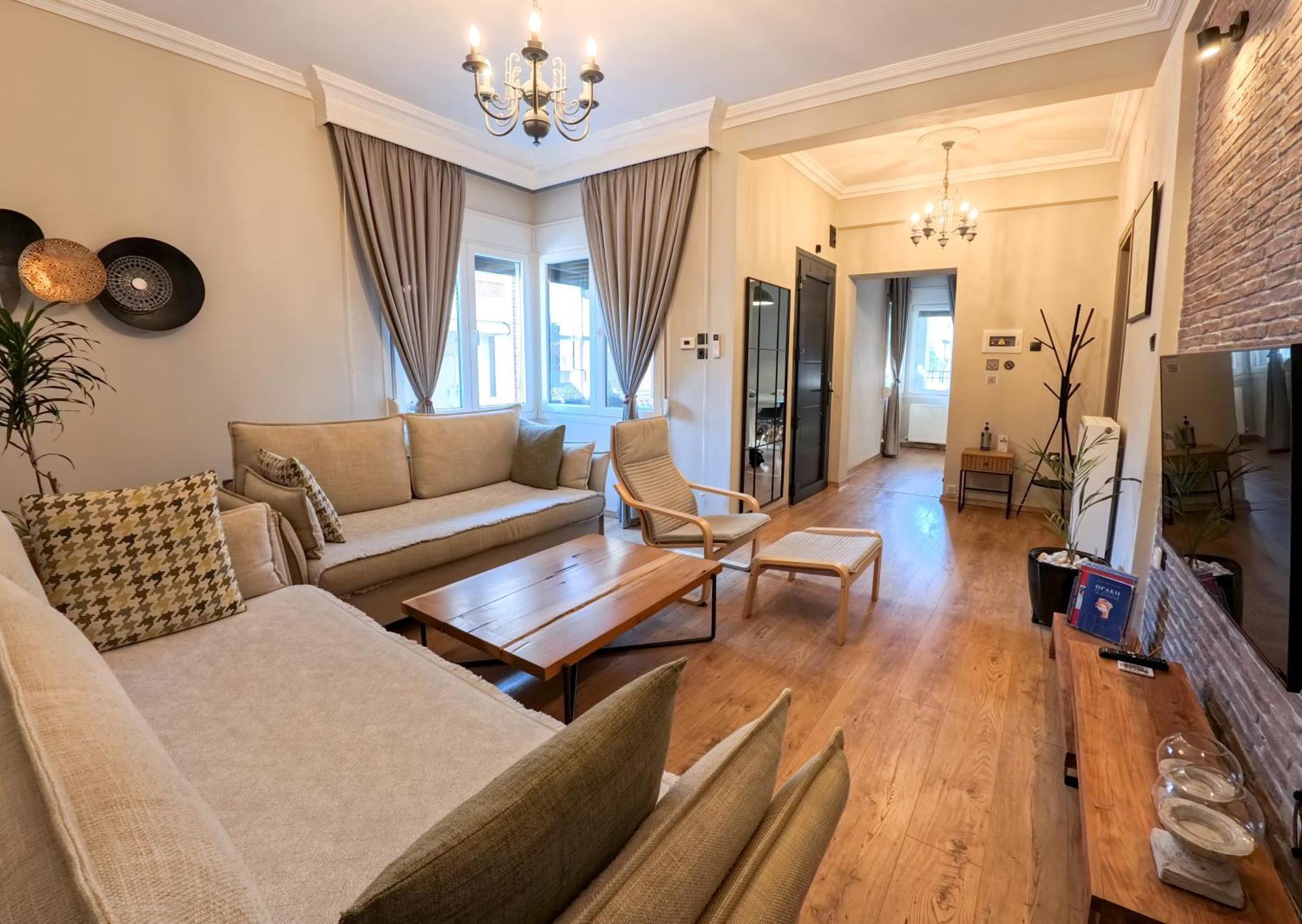 Living Life Apartment Komotiní Exteriér fotografie